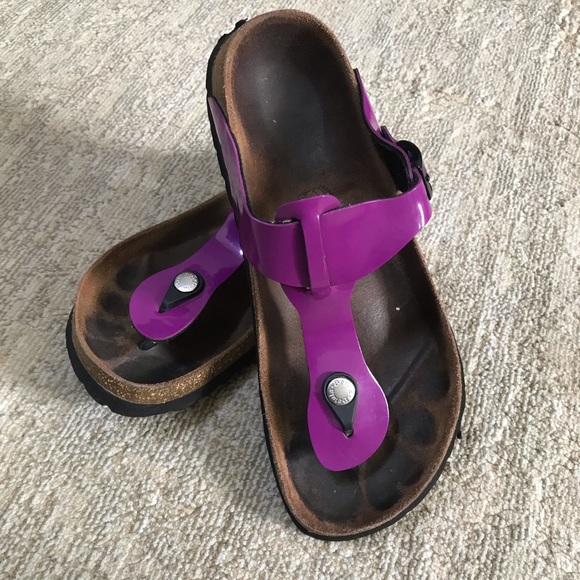 Betula Purple Gizeh Sandals - Picture 1 of 9